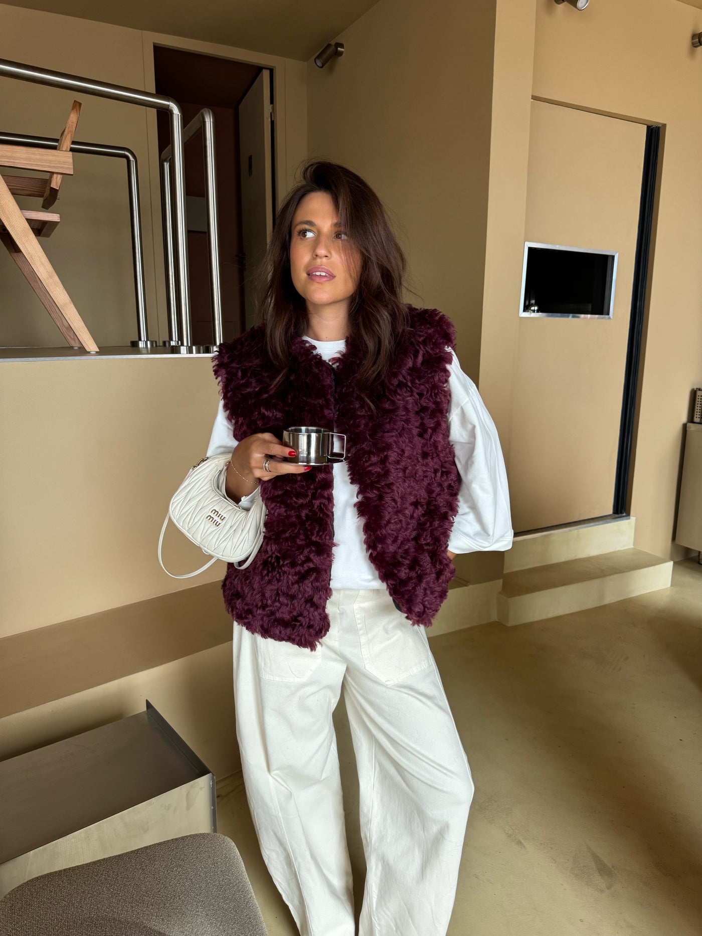 Veste Senza Maniche in Ecopelliccia – Eleganza e Comfort Made in Italy